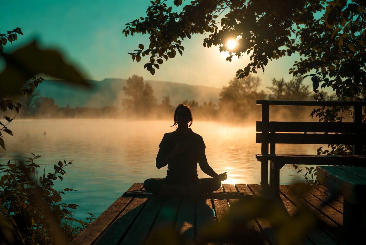 Méditation et cohérence cardiaque au bord du lac